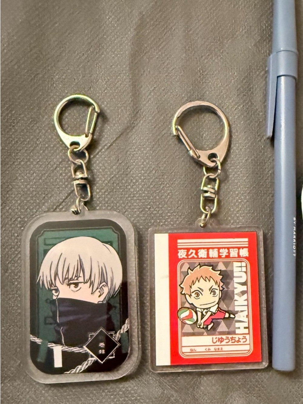 Anime Character Keychain - Black & Red Acrylic Phone Accessory